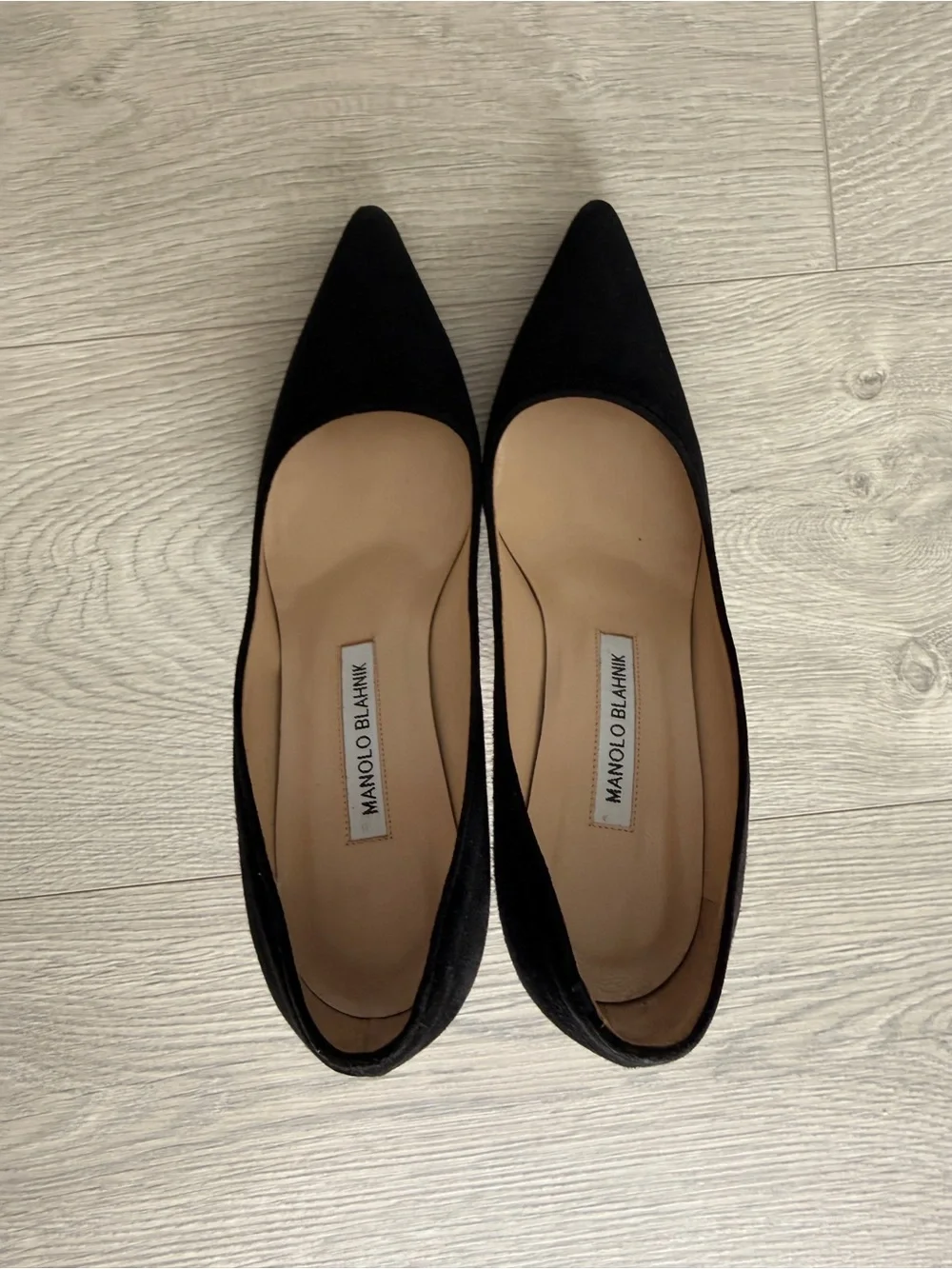 Manolo Blahnik Black Suede Pointed-Toe Pumps - Picture 4 of 4